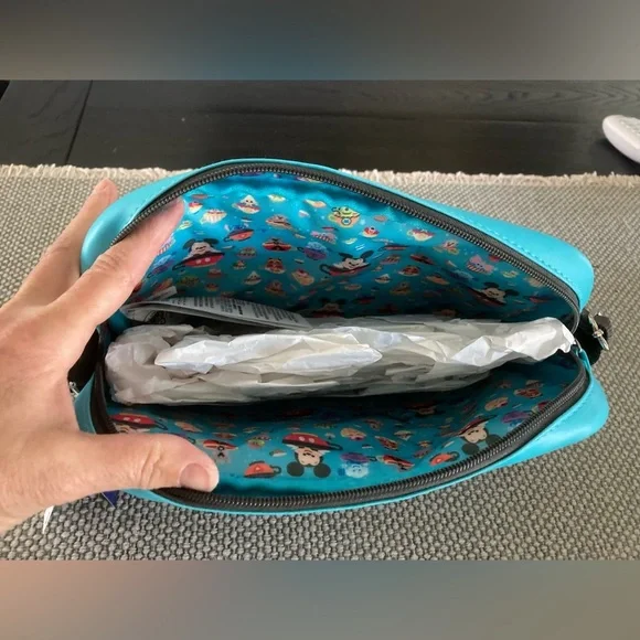 Disney 50th Anniversary characters in teacups crossbody handbag - Picture 5 of 10